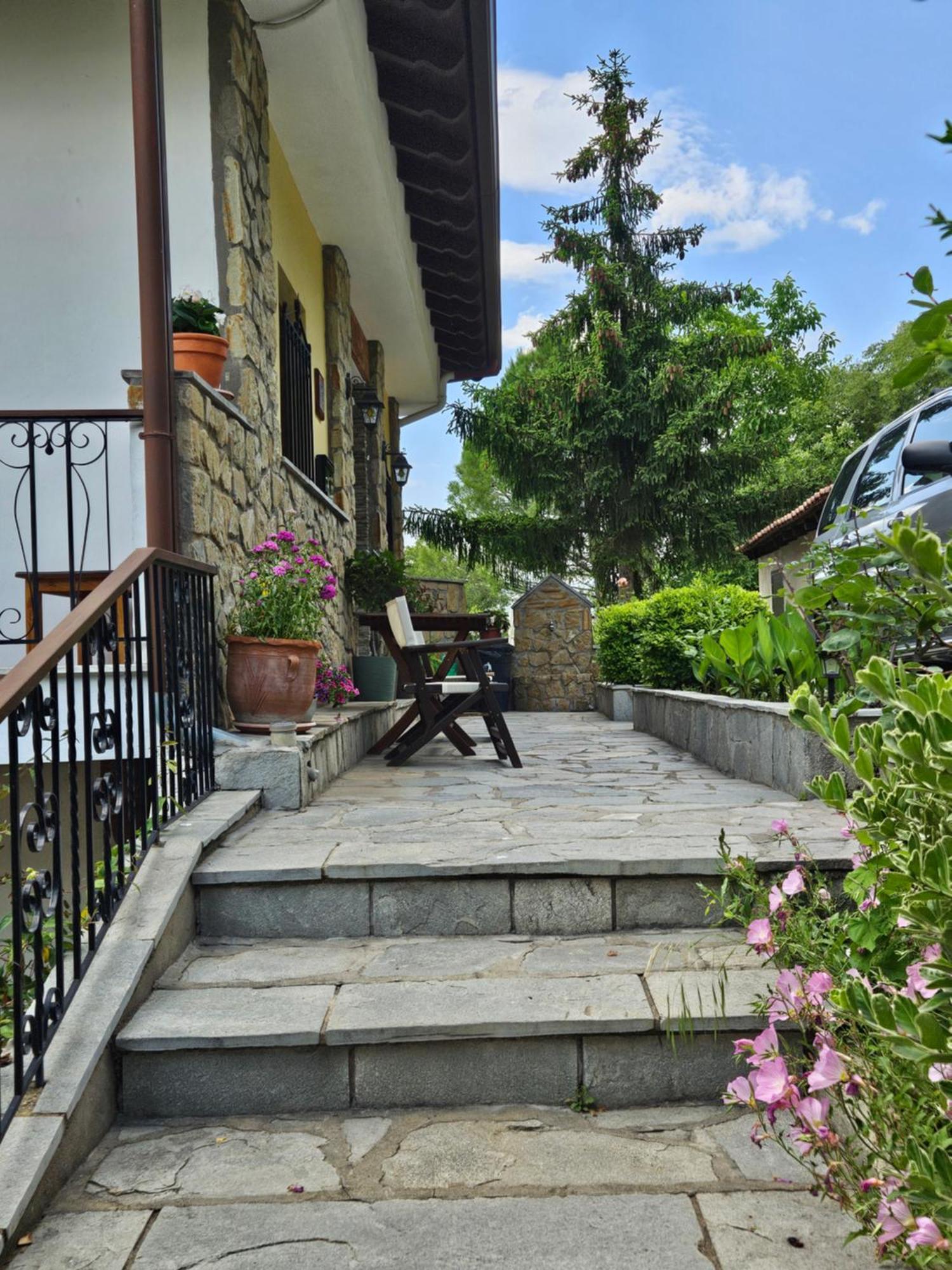 Guesthouse Filoxenia Костур Екстериор снимка